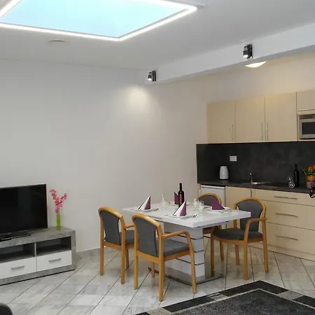 Fueredi Haz Apartman * Sopron
