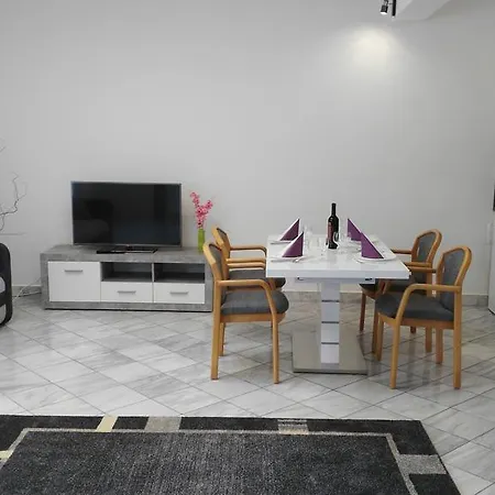 Apartamento Füredi Ház Apartman *