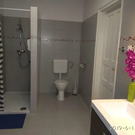 Apartament Fueredi Haz Apartman